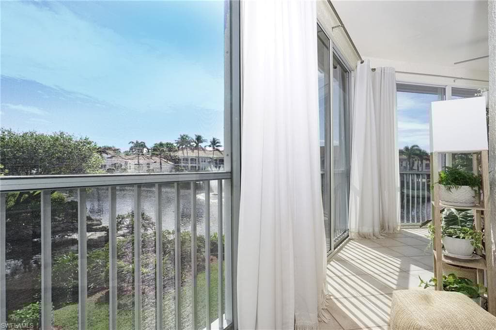 800 L Ambiance Cir 8-202, Naples, FL 34108-11