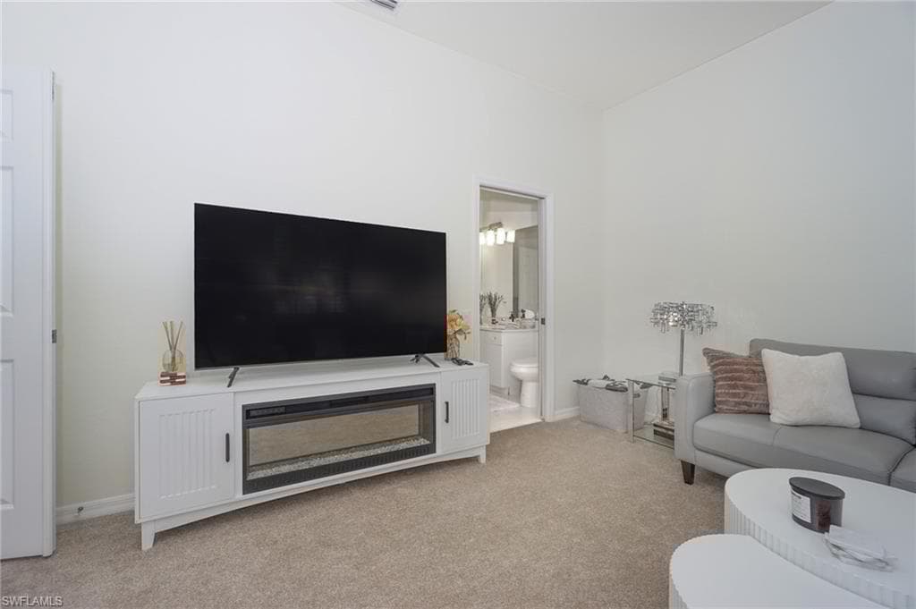 800 L Ambiance Cir 8-202, Naples, FL 34108-15