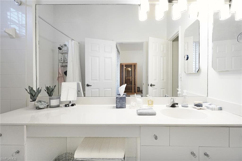 800 L Ambiance Cir 8-202, Naples, FL 34108-26