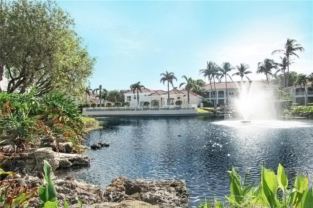 800 L Ambiance Cir 8-202, Naples, FL 34108-30