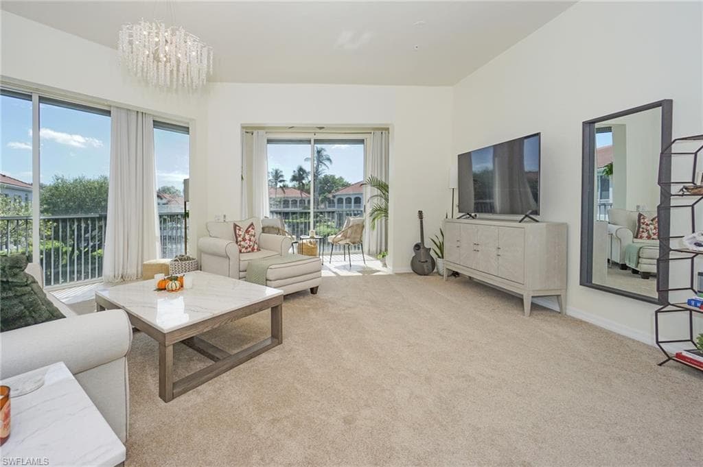 800 L Ambiance Cir 8-202, Naples, FL 34108-4
