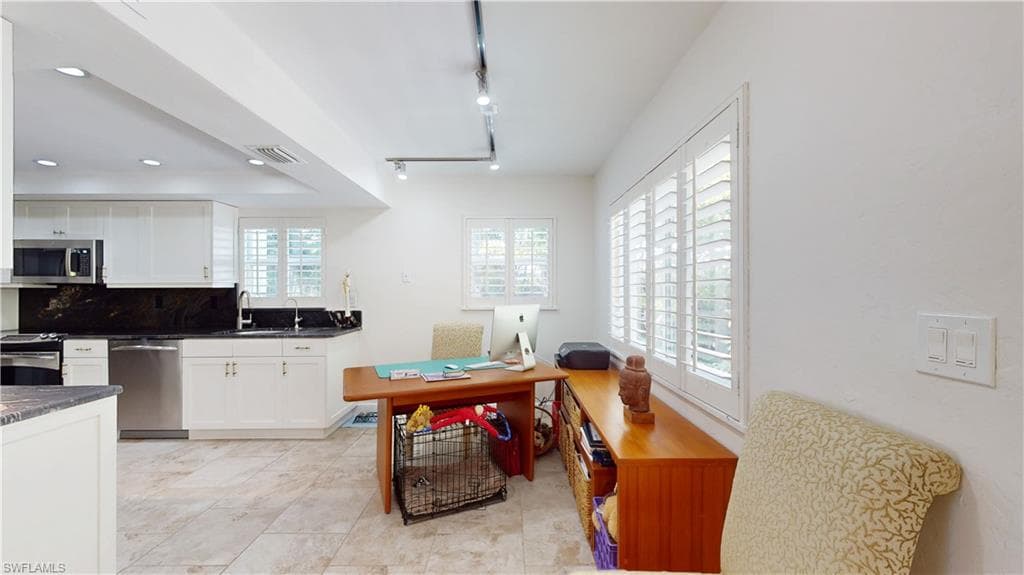 4772 West Blvd E102, Naples, FL 34103-12
