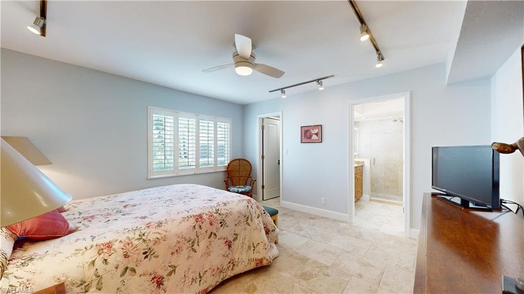 4772 West Blvd E102, Naples, FL 34103-17