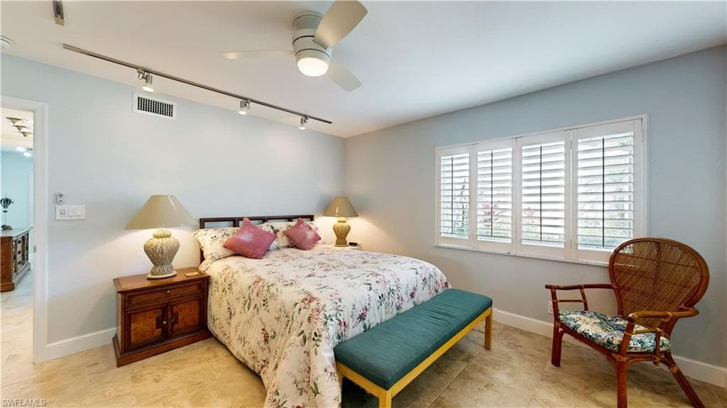 4772 West Blvd E102, Naples, FL 34103-22
