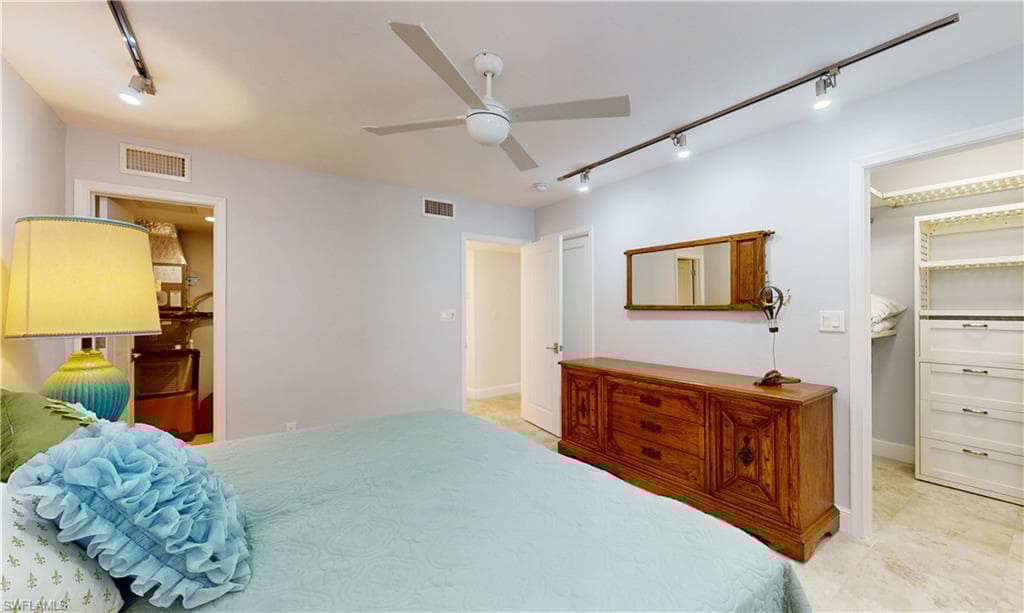 4772 West Blvd E102, Naples, FL 34103-25