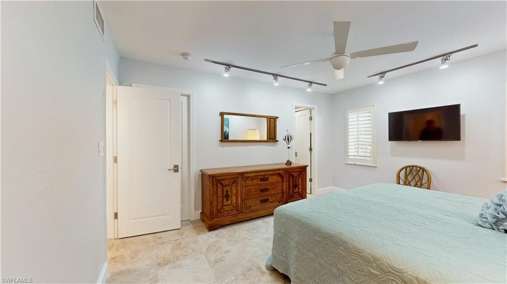 4772 West Blvd E102, Naples, FL 34103-28