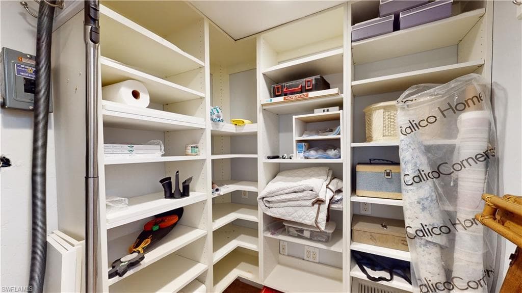 4772 West Blvd E102, Naples, FL 34103-29