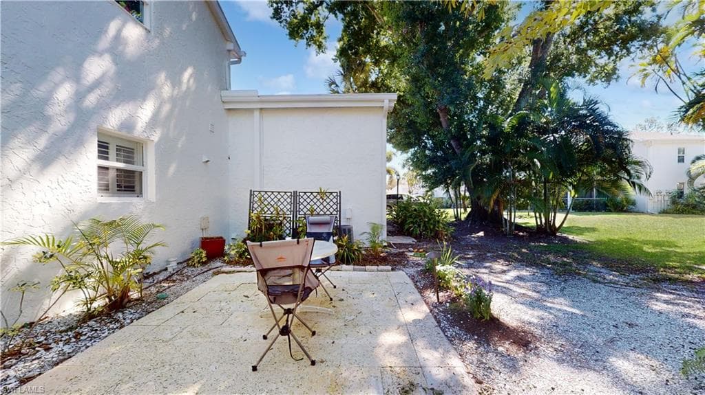 4772 West Blvd E102, Naples, FL 34103-33