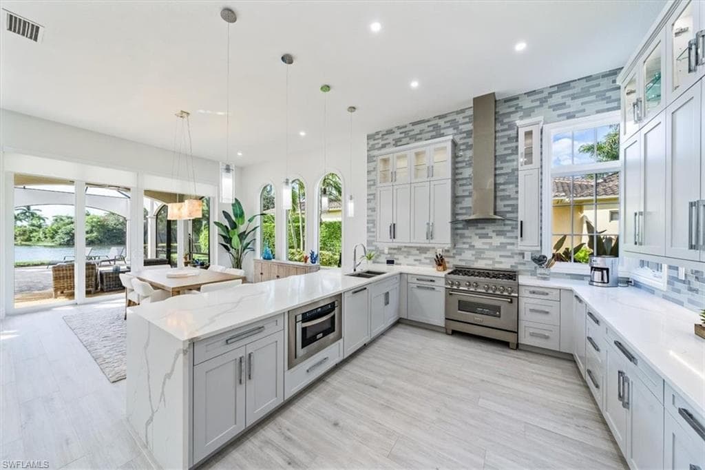 3299 Hyacinth Dr, Naples, FL 34114-14