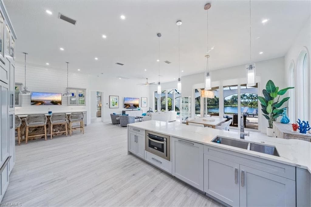 3299 Hyacinth Dr, Naples, FL 34114-18