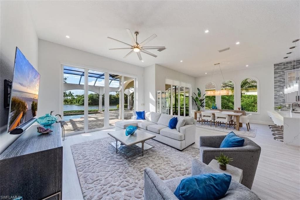 3299 Hyacinth Dr, Naples, FL 34114-7