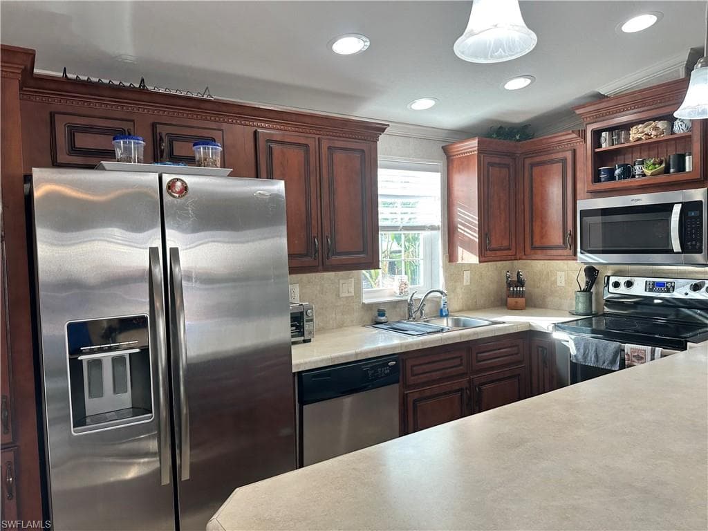 1514 Diamond Lake Circle, Naples, FL 34114-3