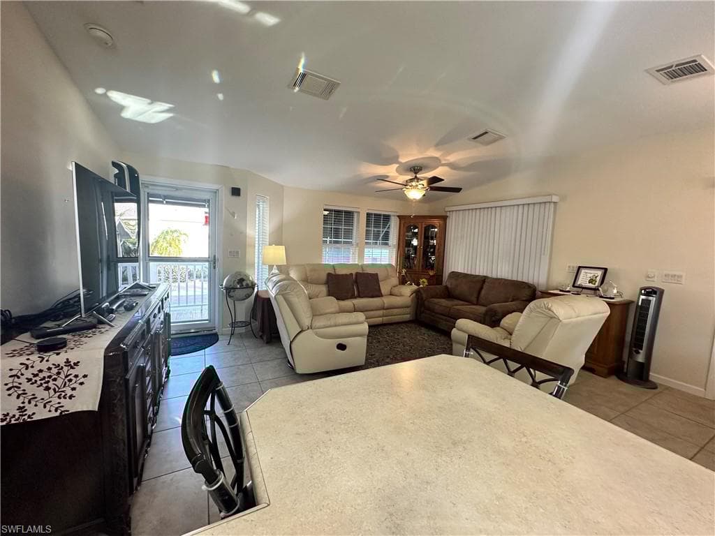 1514 Diamond Lake Circle, Naples, FL 34114-8