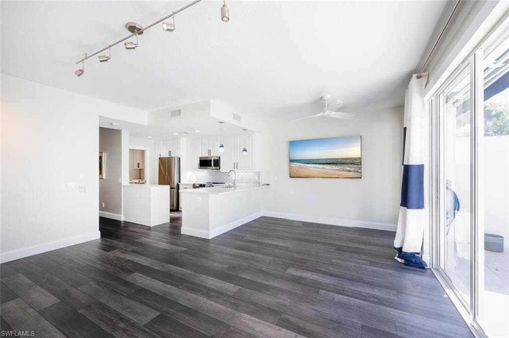 3504 Island Walk Cir, Naples, FL 34119-12