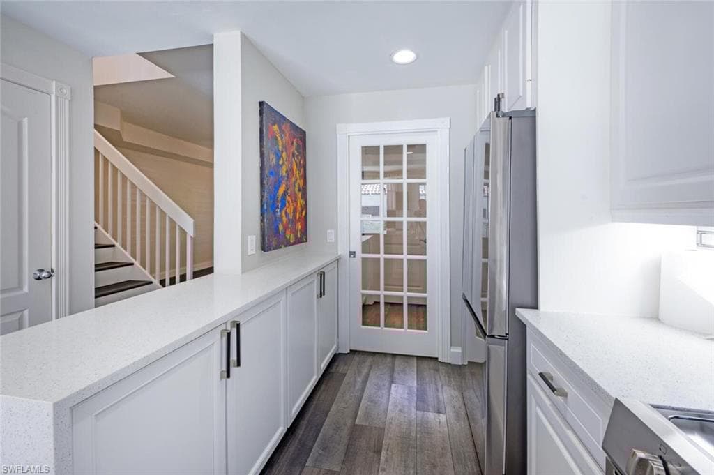 3504 Island Walk Cir, Naples, FL 34119-16