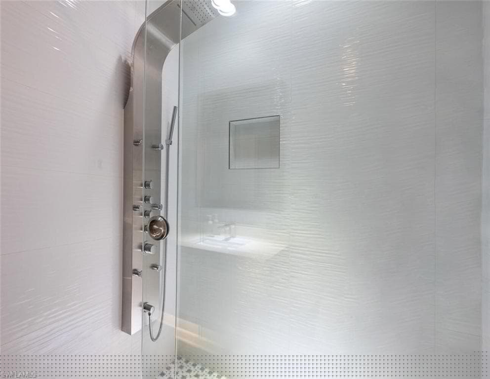 3504 Island Walk Cir, Naples, FL 34119-26