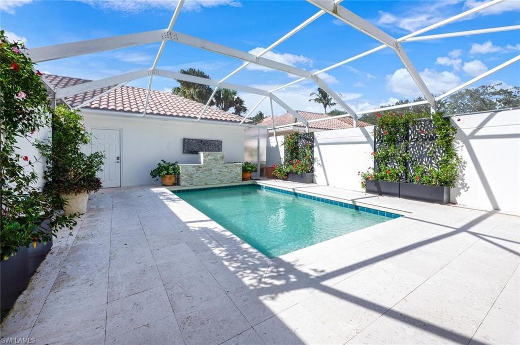 3504 Island Walk Cir, Naples, FL 34119-28