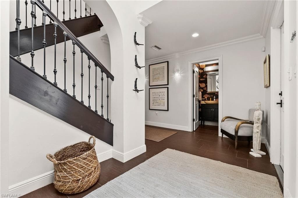 5908 Via Lugano, Naples, FL 34108-15