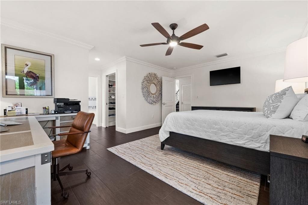 5908 Via Lugano, Naples, FL 34108-19