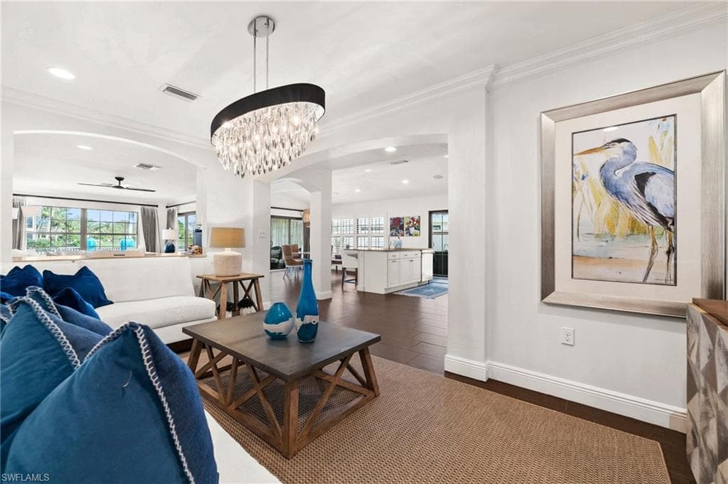 5908 Via Lugano, Naples, FL 34108-25