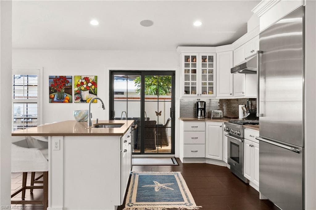 5908 Via Lugano, Naples, FL 34108-26