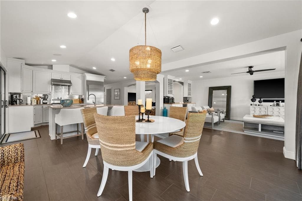 5908 Via Lugano, Naples, FL 34108-29