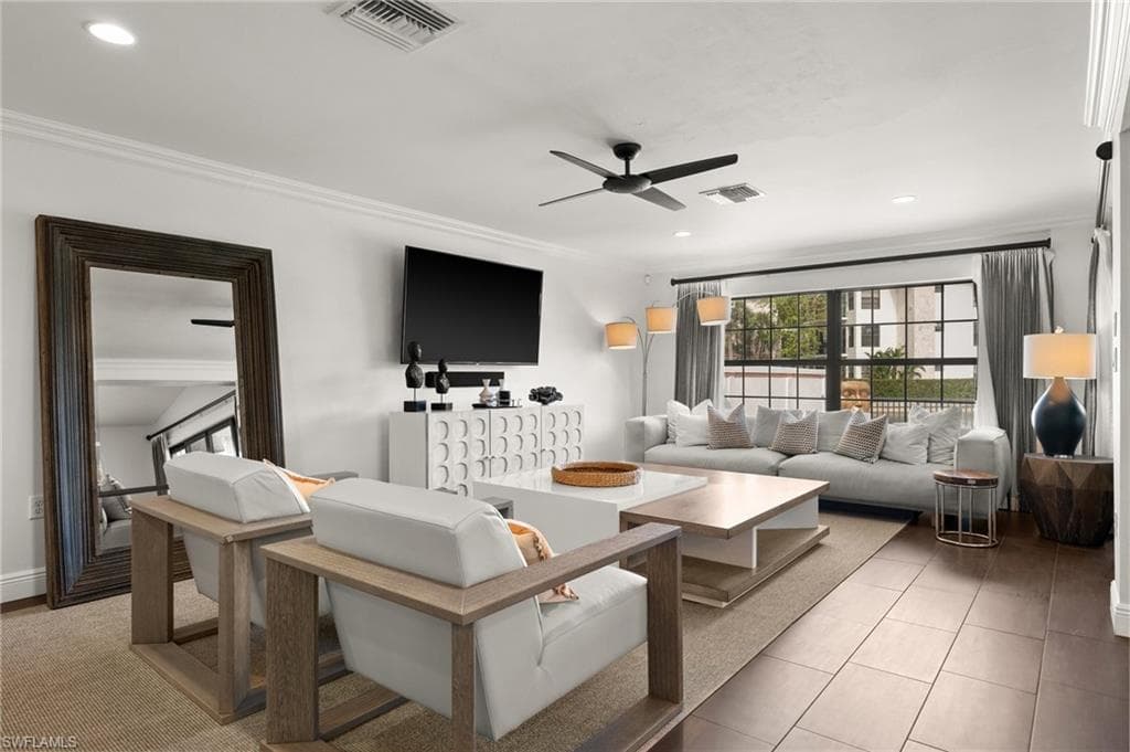 5908 Via Lugano, Naples, FL 34108-32