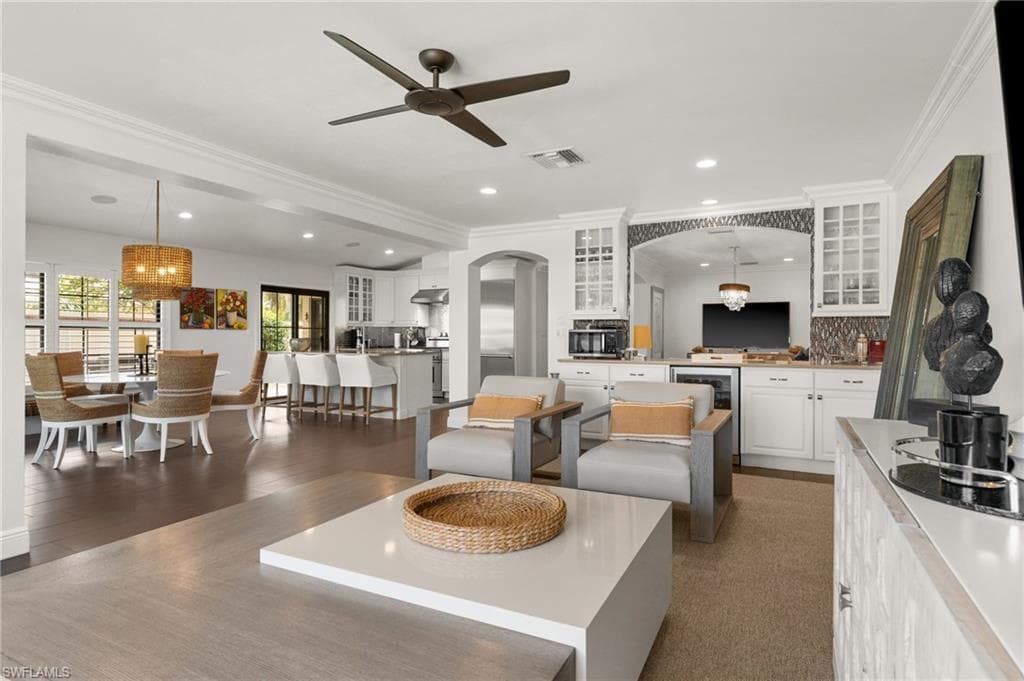 5908 Via Lugano, Naples, FL 34108-33