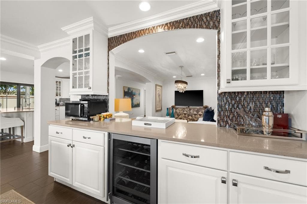 5908 Via Lugano, Naples, FL 34108-34