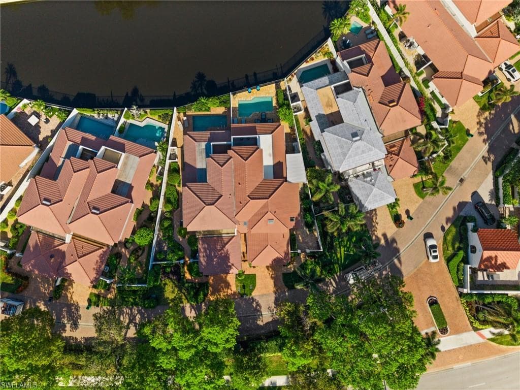 5908 Via Lugano, Naples, FL 34108-5