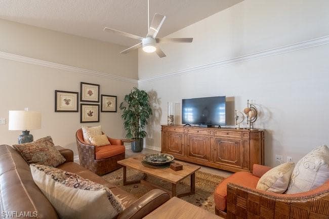 7605 Rozzini Ln, Naples, FL 34114-8