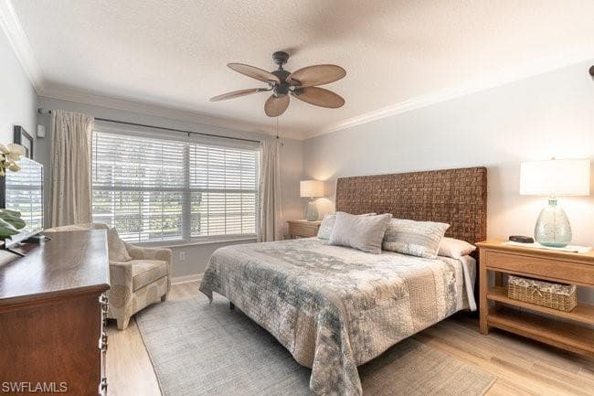 7605 Rozzini Ln, Naples, FL 34114-25