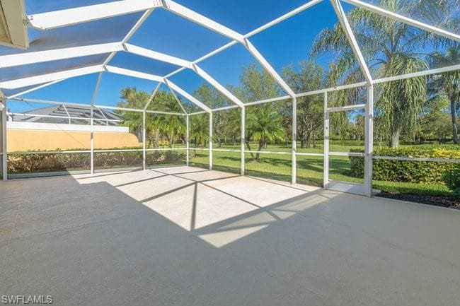 7605 Rozzini Ln, Naples, FL 34114-32