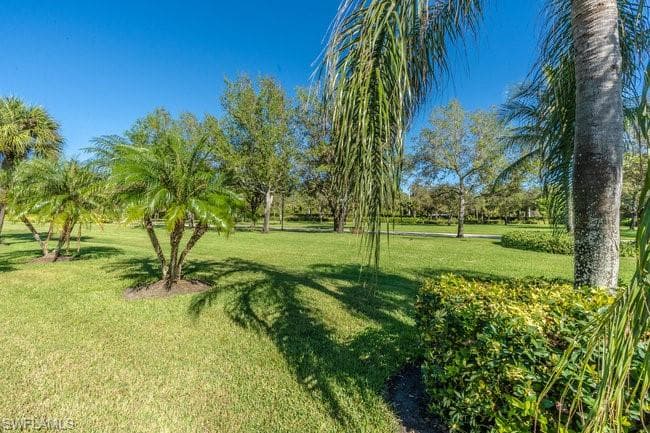 7605 Rozzini Ln, Naples, FL 34114-36