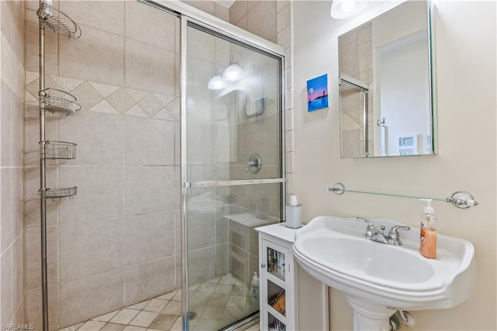 2790 Kings Lake Blvd 202, Naples, FL 34112-19