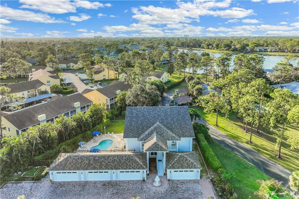 2790 Kings Lake Blvd 202, Naples, FL 34112-26