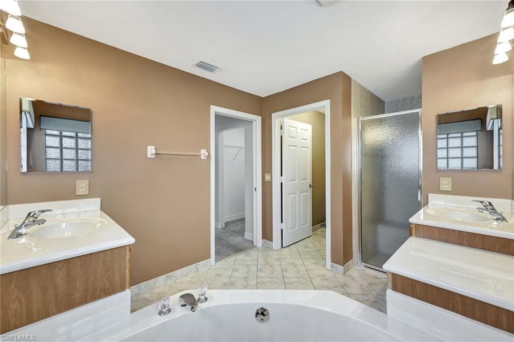 1278 Barrigona Ct, Naples, FL 34119-18