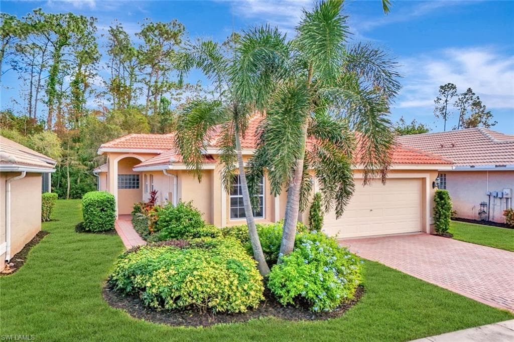 1278 Barrigona Ct, Naples, FL 34119-5