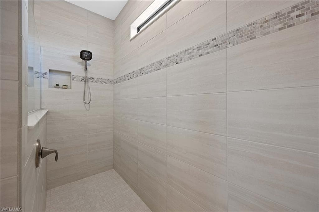 9309 Surfbird Ct, Naples, FL 34120-21