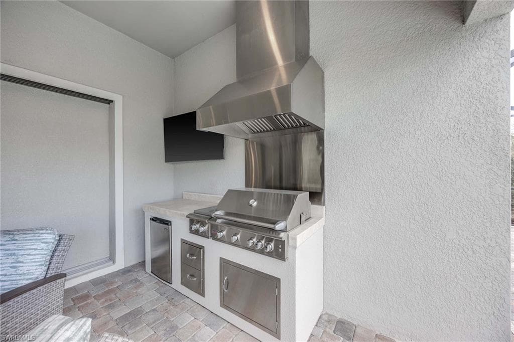 9309 Surfbird Ct, Naples, FL 34120-28