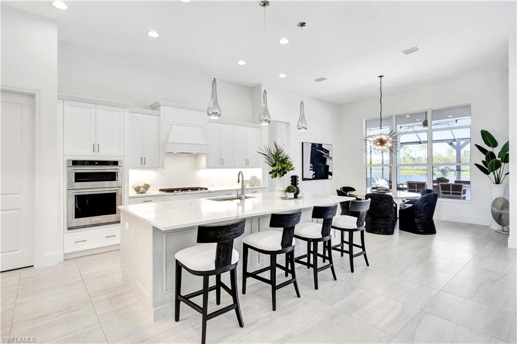 8912 Nevis Way, Naples, FL 34112-12