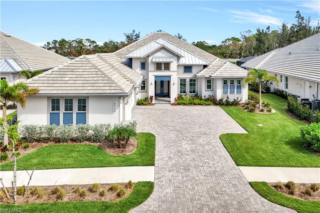 8912 Nevis Way, Naples, FL 34112-1