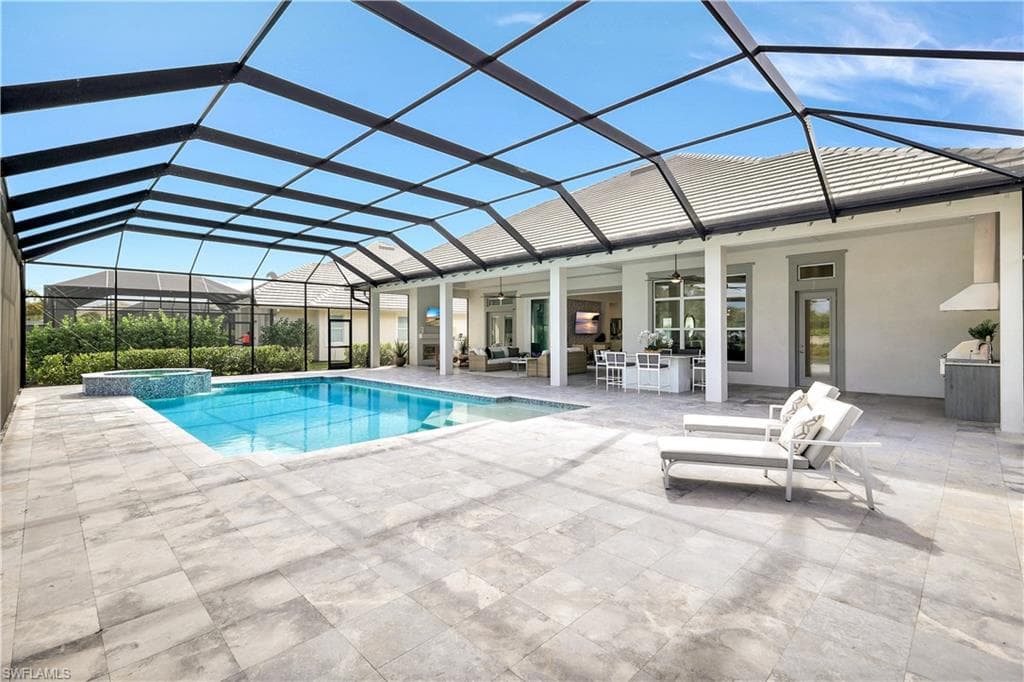 8912 Nevis Way, Naples, FL 34112-35