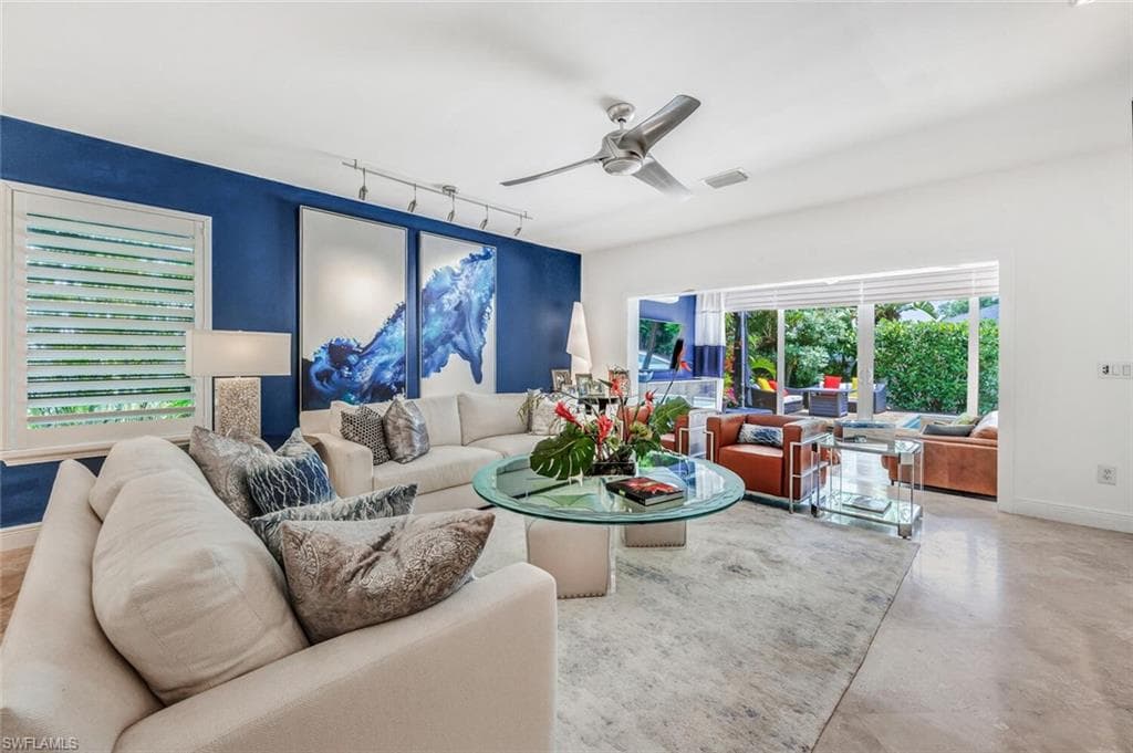 786 109th Ave N, Naples, FL 34108-10