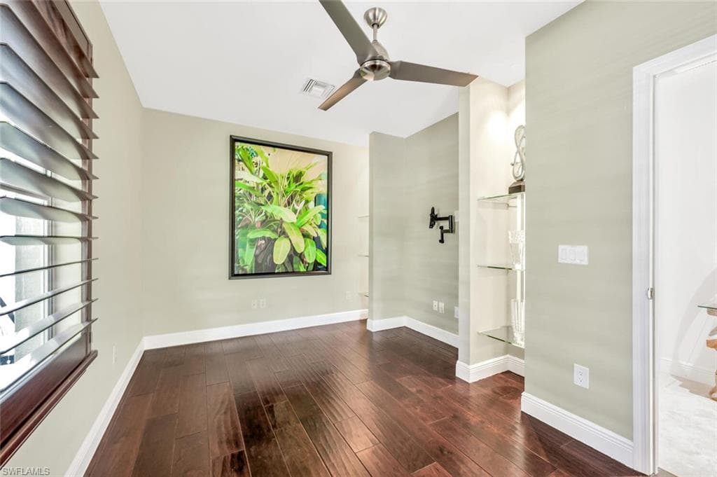 786 109th Ave N, Naples, FL 34108-25