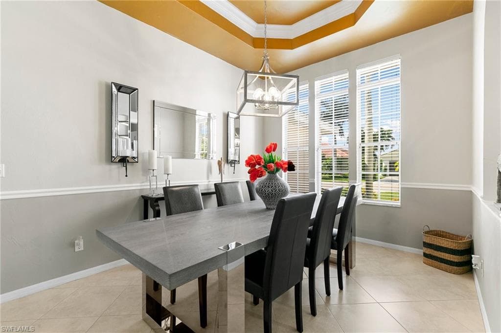 316 Lambton Ln, Naples, FL 34104-4