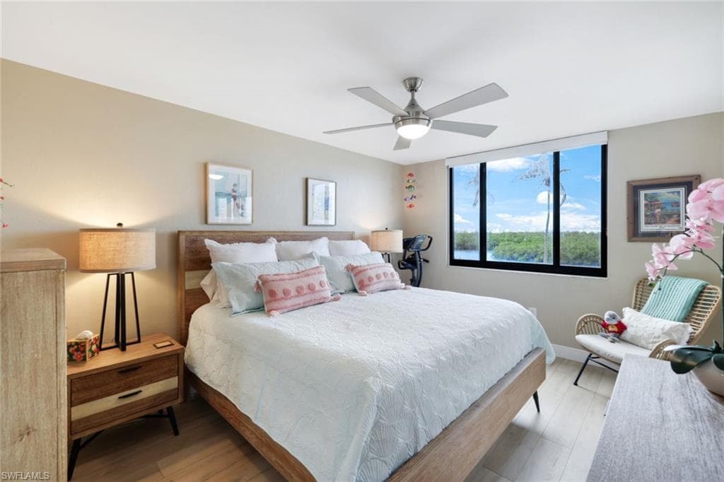 17 Bluebill Ave 206, Naples, FL 34108-18