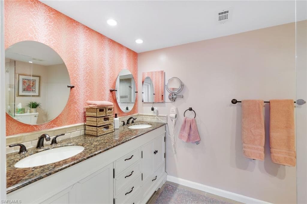 17 Bluebill Ave 206, Naples, FL 34108-20