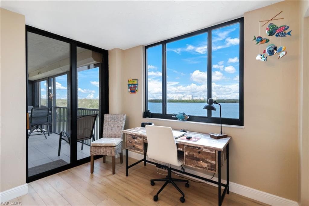17 Bluebill Ave 206, Naples, FL 34108-24