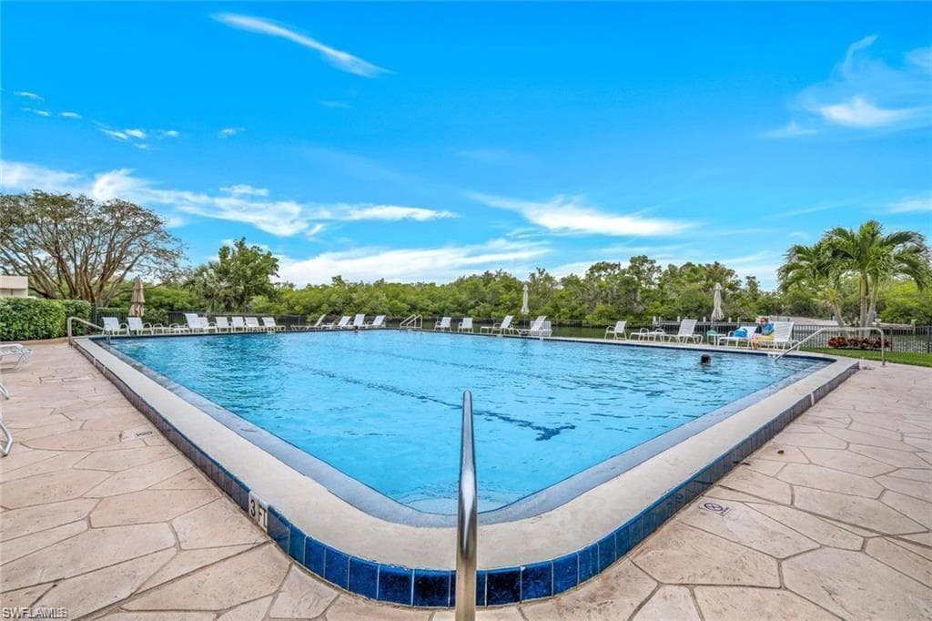 17 Bluebill Ave 206, Naples, FL 34108-31